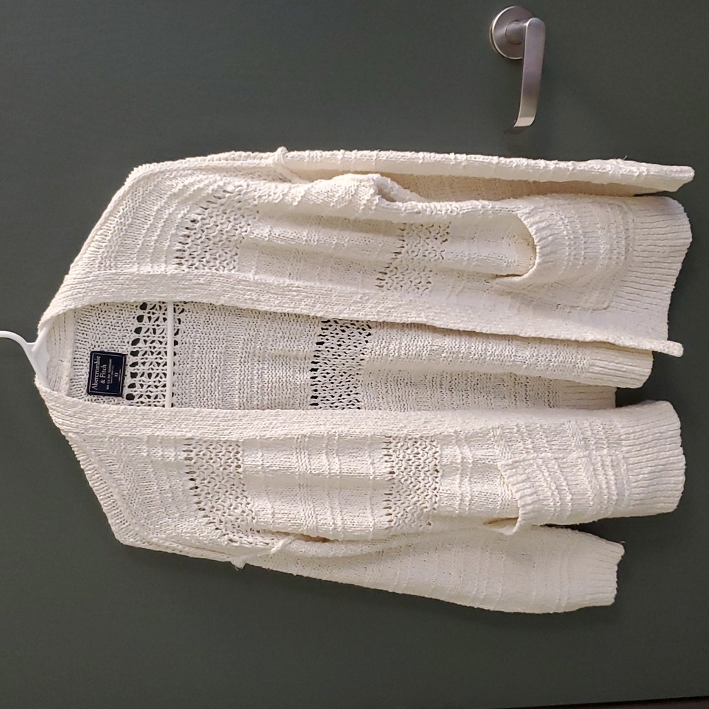 Abercrombie cardigan XS